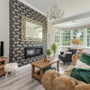 Spacious In The Heart Of I Pass The Keys York