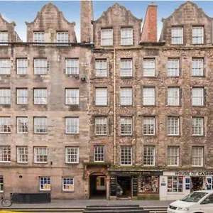 Apartment 16th Century Courtyard On The Royal Mile, Edinburgh