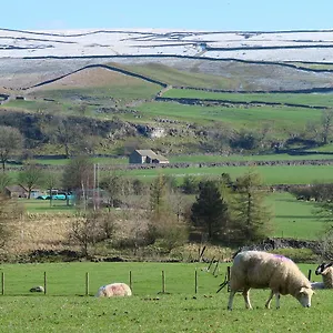 Farfield Threshfield